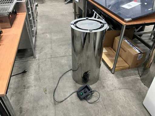 Mobile Containing Heated Built-in Sign Lowerers (2x)