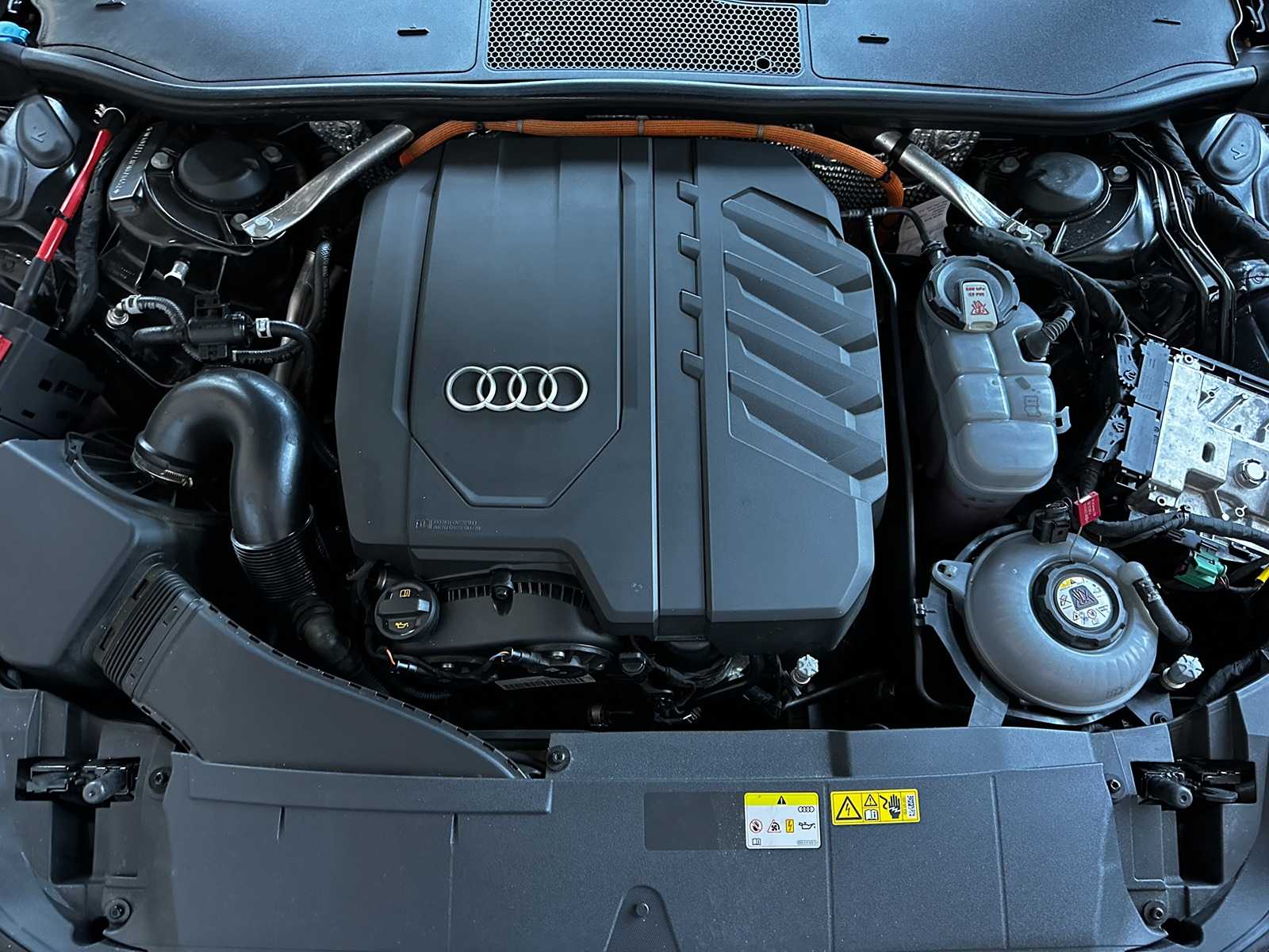 Audi A6 Avant 55 TFSI e Quattro Pro Line S Competition 367pk 2023 (Plug-In Hybrid), HLJ-85-T