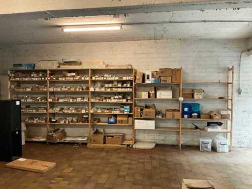 Wooden warehouse racks (+/-10 running meters)