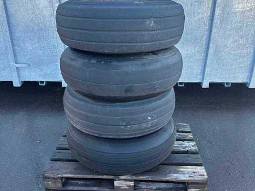 Goodyear – Landwirtschaftsreifen Fligt Leader 36x11 mit 8-Loch Felge (4x)