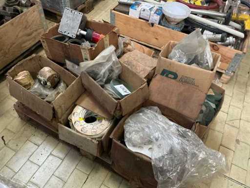 Stock di accessori,ricambi e giacenze di magazzino