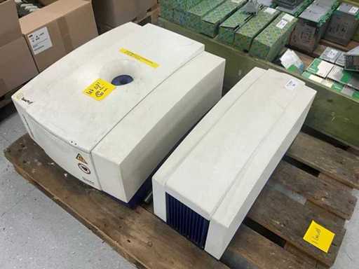 Bruler Minispec mq20 NMR analysis device