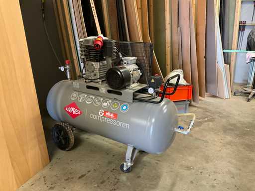 2022 Compresseur à entraînement par courroie à un / deux étages Airpress