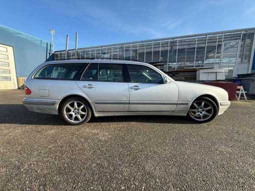 Mercedes-benz E-class Combi Passenger car