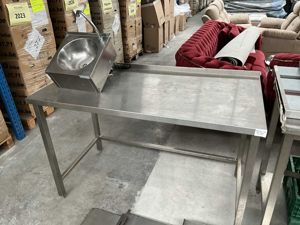 Stainless steel work table + sink