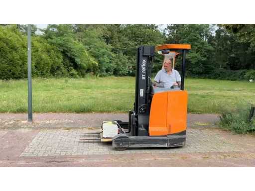 bt%2520reachtruck.mp4