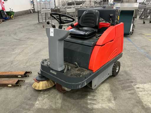 Hako B980 RH Bala-balayeur automoteur