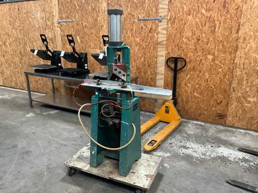 Orteguil OR-C-100 Pneumatic notch press