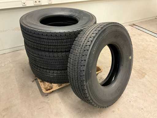 4x 315/80 R22.5 Bridgestone Retread Vrachtwagenband