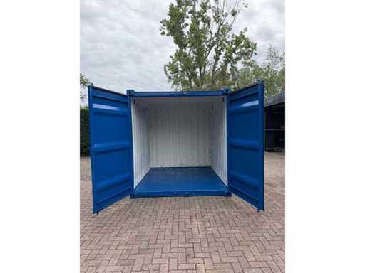Storage container