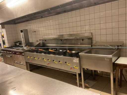 Groot lot horecamateriaal / stopzetting restaurant inboedel