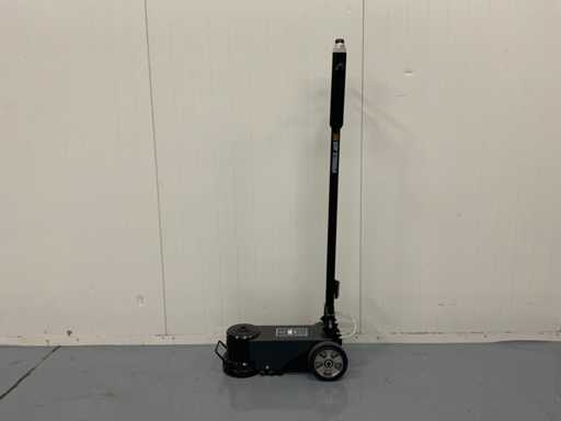 Stahlgruppe – Garagenwagenheber 80T pneumatisch hydraulisch