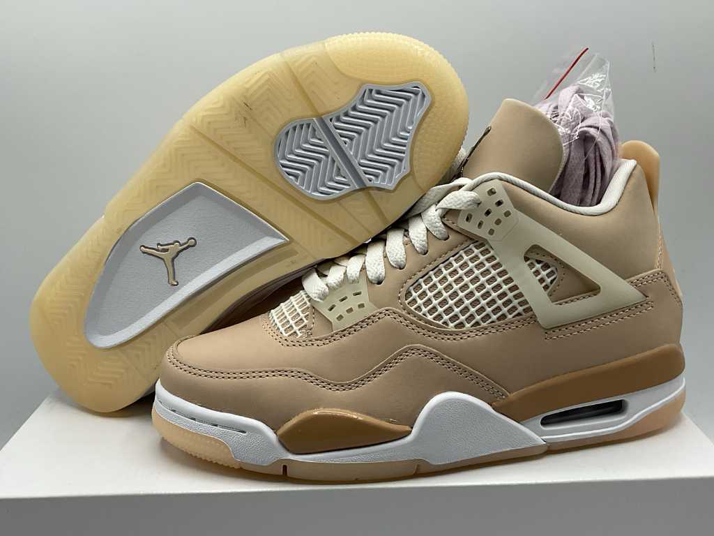 Nike Jordan 4 Retro Shimmer Dames Sneakers 36