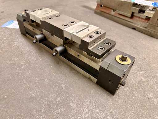 HILMA-RÖMHELD Machine Vise
