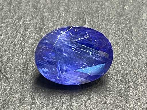Edelsteen - 18.04 carat natuurlijke Tanzaniet