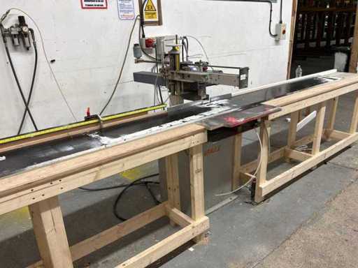 Graule - Scie à onglet radiale