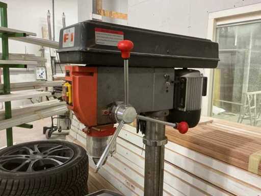 Aparat de găurit pe coloană FI KB20