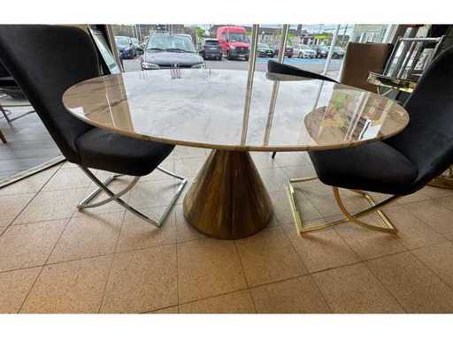 Table à manger autour de 130 cm