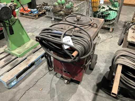 Macchina per saldatura a elettrodi