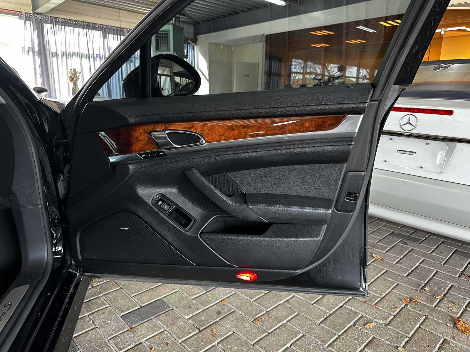 Porsche Panamera S 4.8 V8 405pk 2012