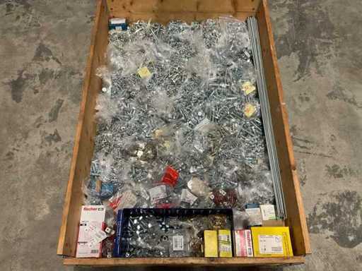 Batch of construction and fastening material