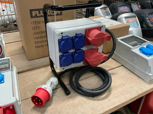 Fluxon VDD416 Stroom verdeeldoos staand