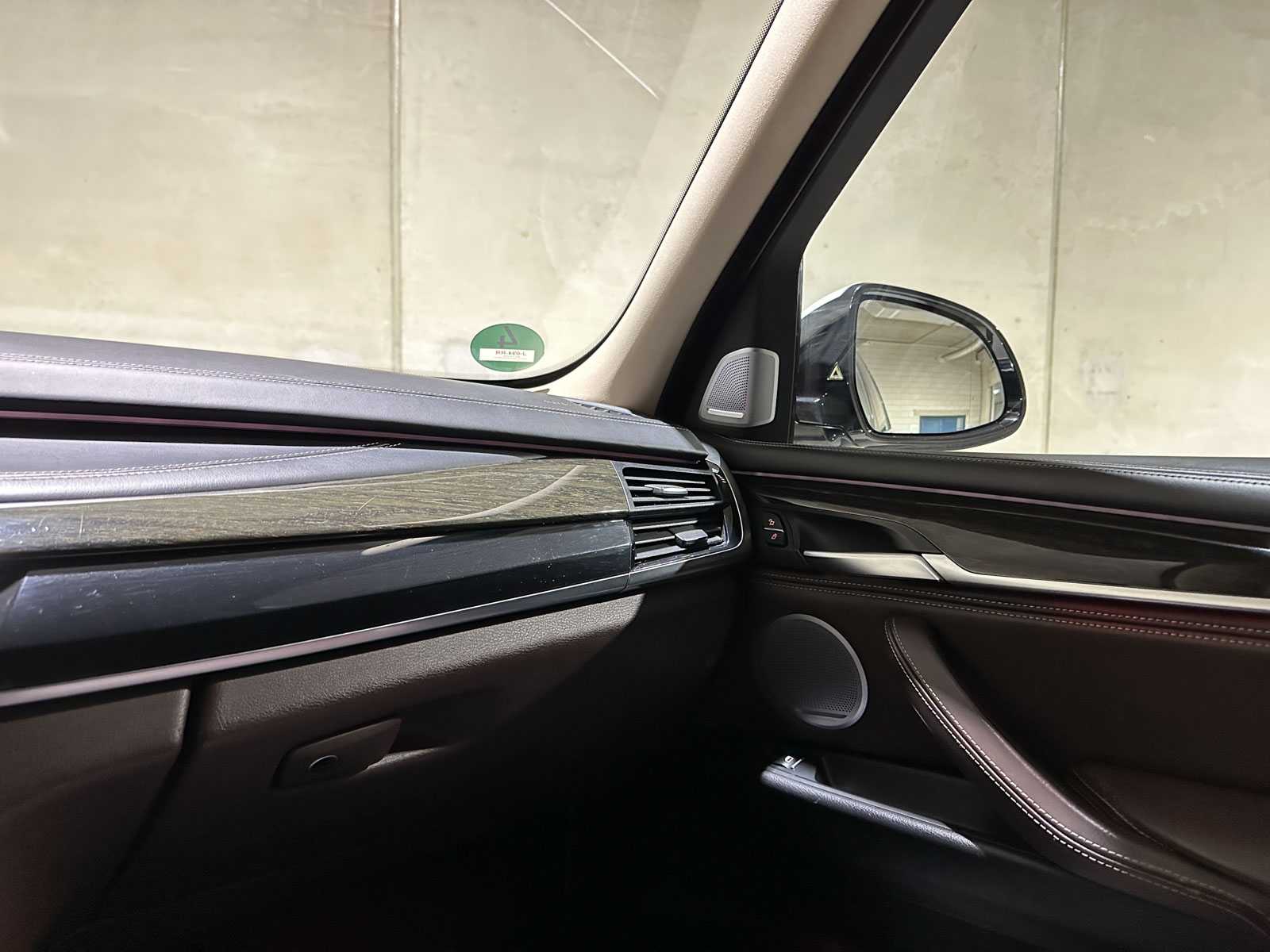 BMW X5 xDrive50i 4.4 V8 High Executive 449pk 2014, J-094-RR