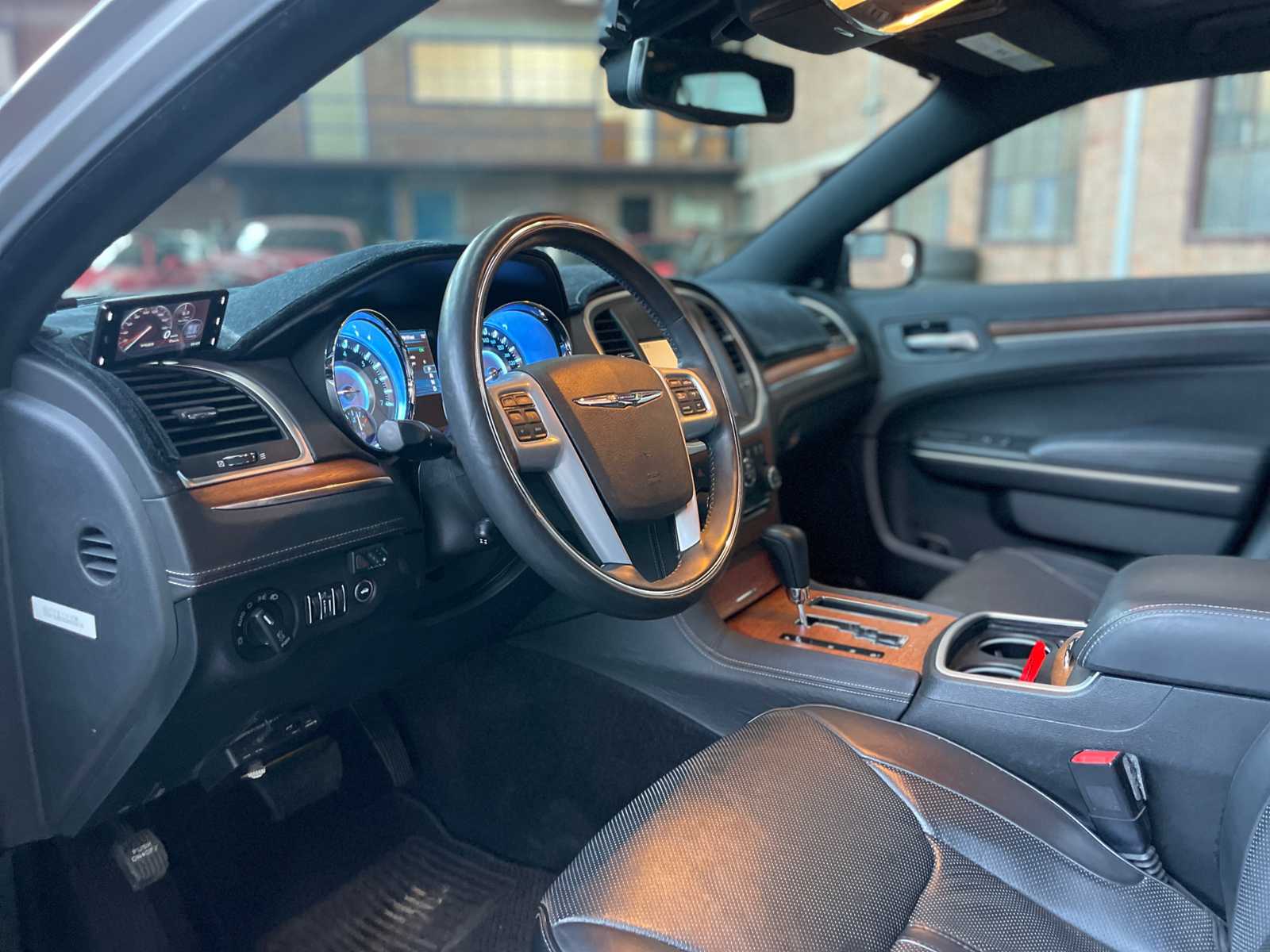 Chrysler 300C LD HEMI Facelift  5.7 V8 367pk 2014