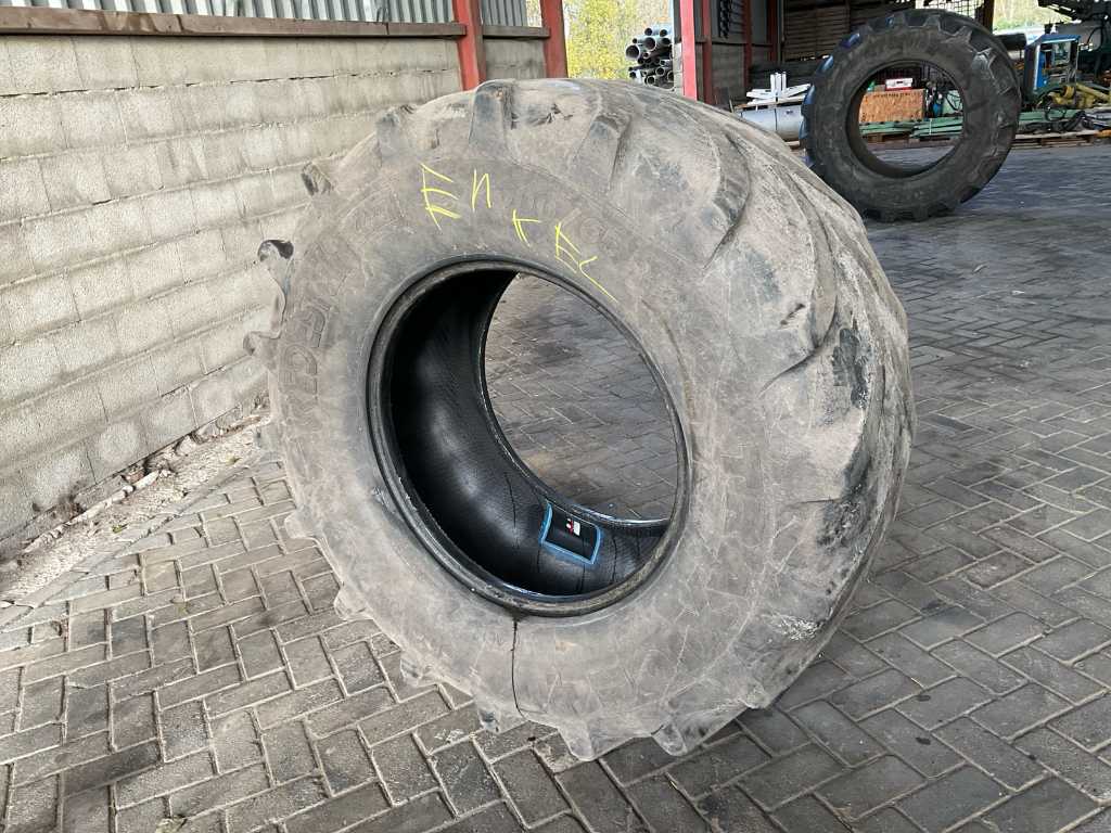 Vredestein Traxion+