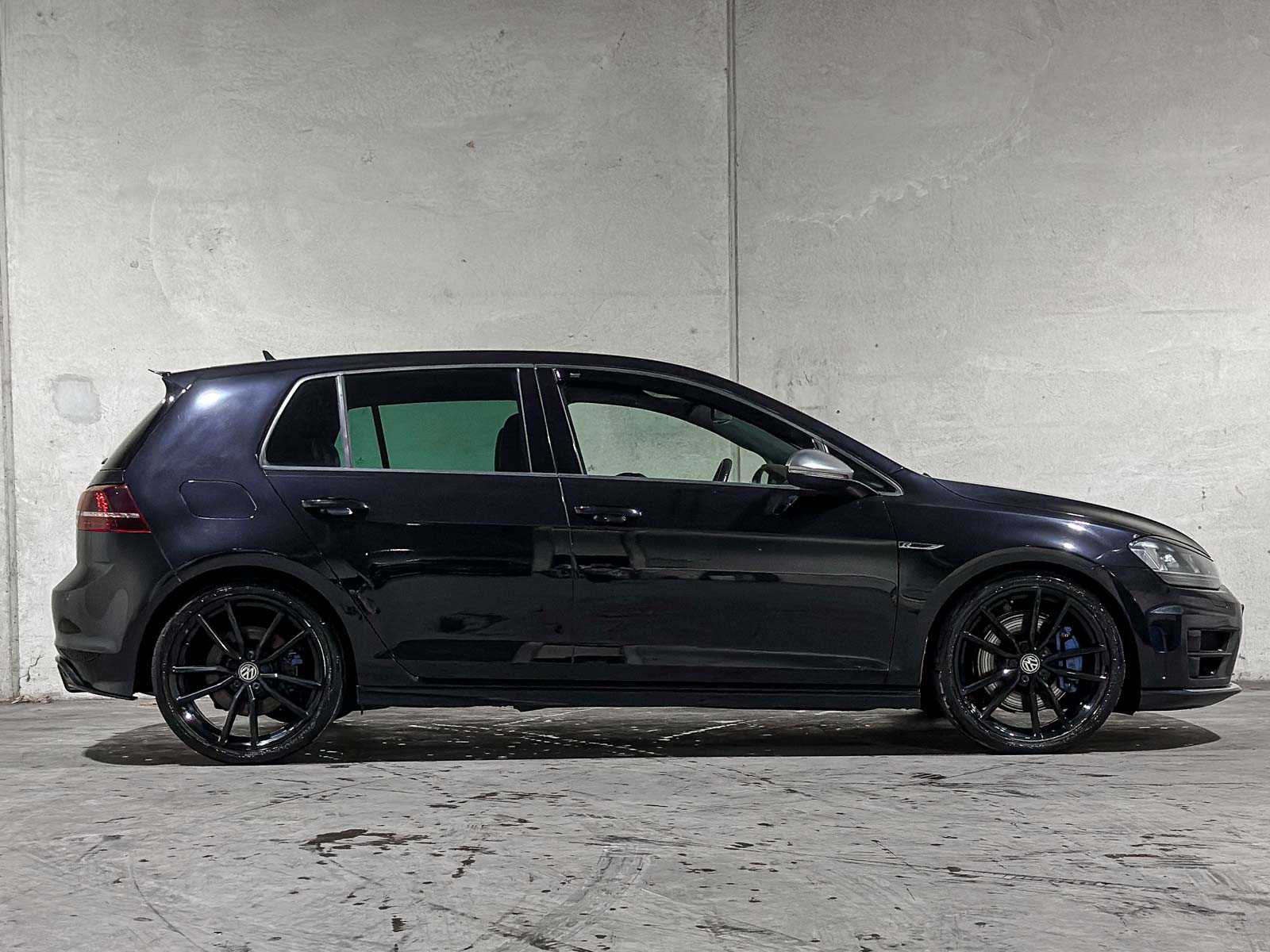 Volkswagen Golf 2.0 TSI R 4Motion 300pk 2015, P-916-RV