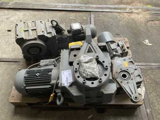 Selmers / Bauer Electric motor with gearbox (3x)