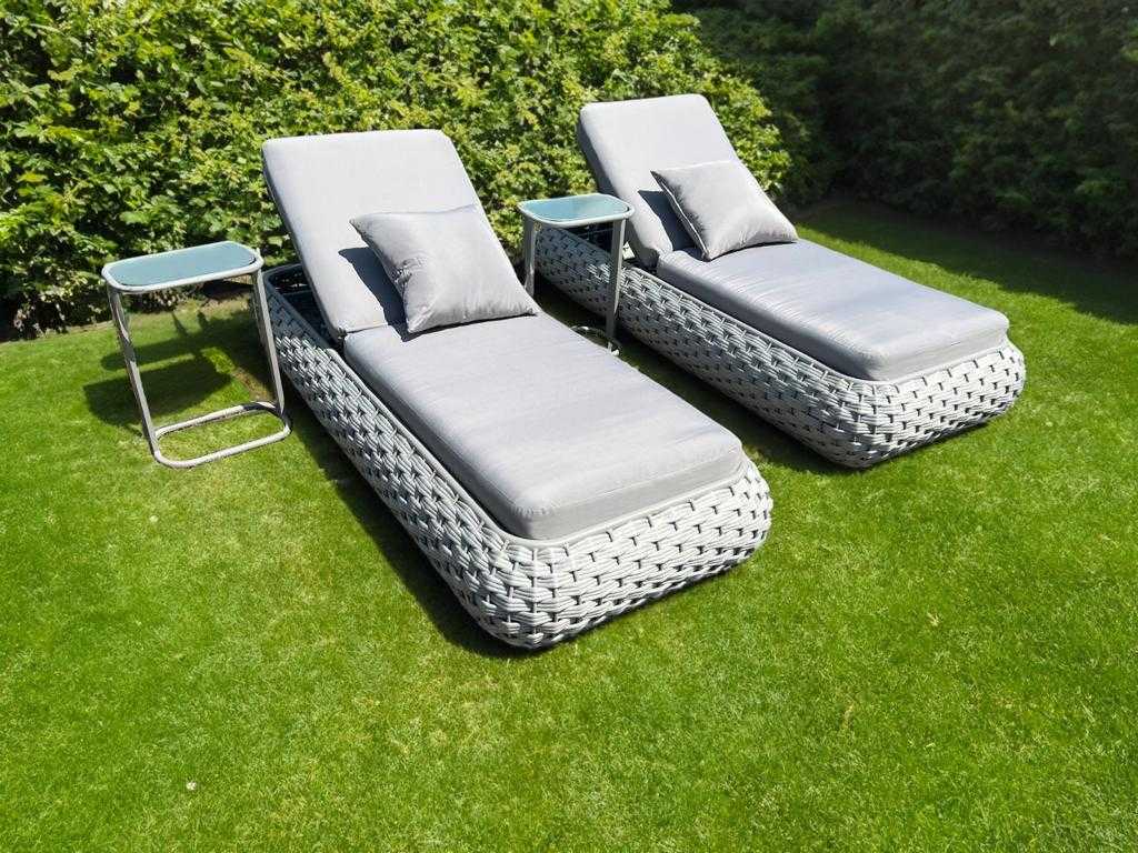 Sunbed set 3-piece dark grey wicker / light grey cushions