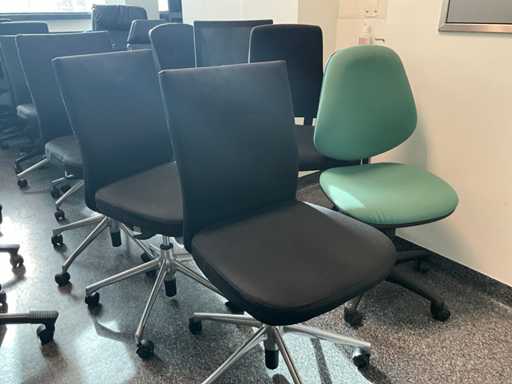Diverse Bureaustoelen (24x)