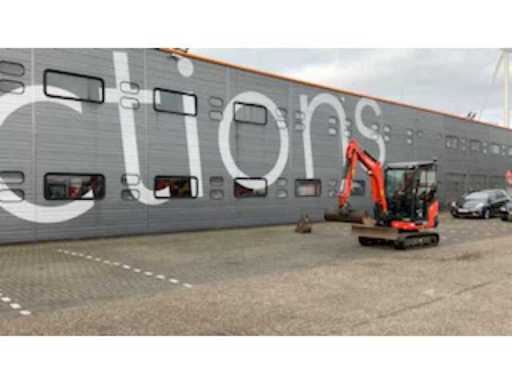 6b638ccf-1c05-45bf-85e2-1d77f11cdf1f.mp4