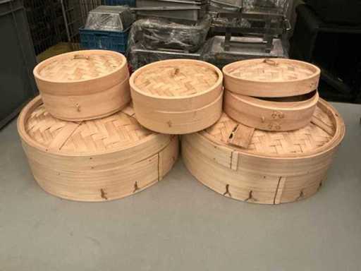 lot of steamer baskets