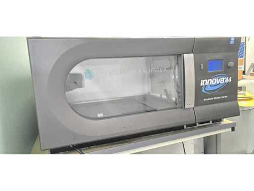 New Brunswick - Innova 44 - Agitateur-incubateur programmable empilable