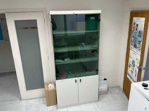 Cabinet cu conținut