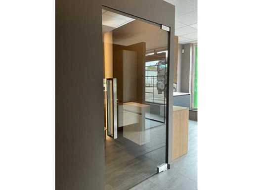 Glass door 180 °