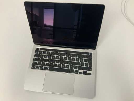 Apple A2338 13-calowy laptop MacBook Pro M1 MYD82N/A