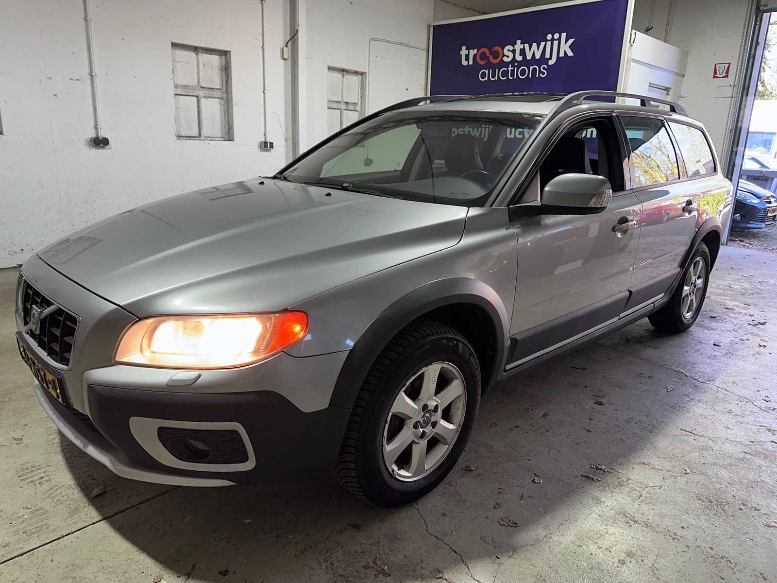 Volvo – XC70 – 3.2 Kinetic z automatyczną skrzynią biegów – 34-NST-4 – 2008