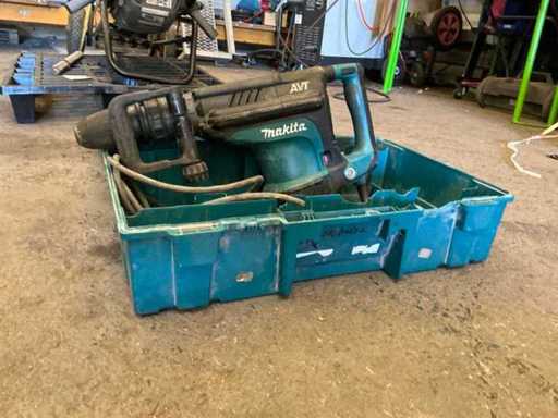 MAKITA HM1213C Demolition hammer