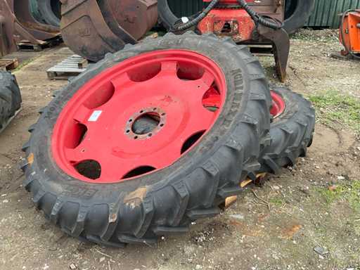 BKT Agrimax RT 955 Pneumatique avec jante (2x)