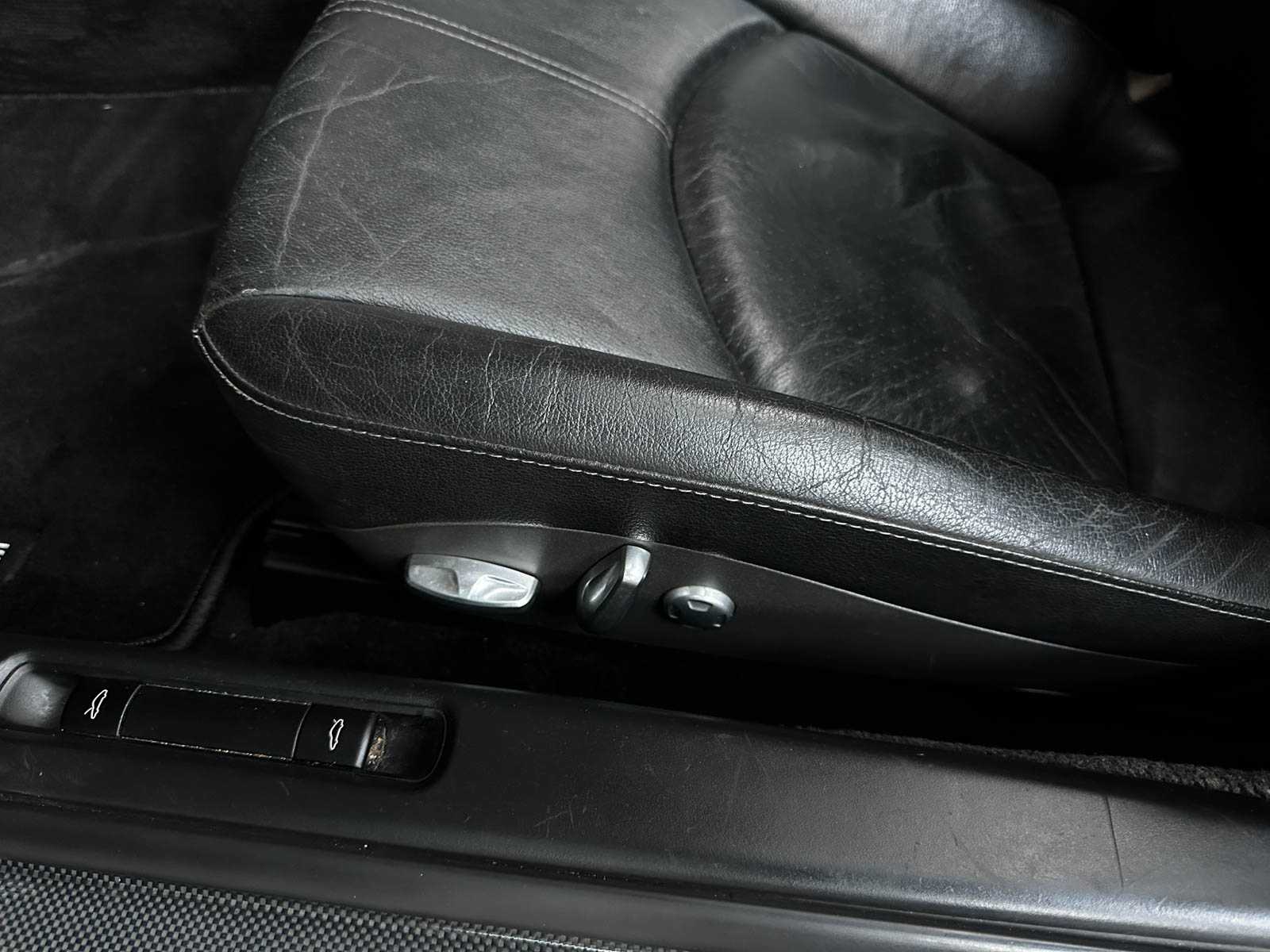 Porsche 911 Carrera Cabriolet 997 3.6 325pk 2005 handgeschakeld -Youngtimer-