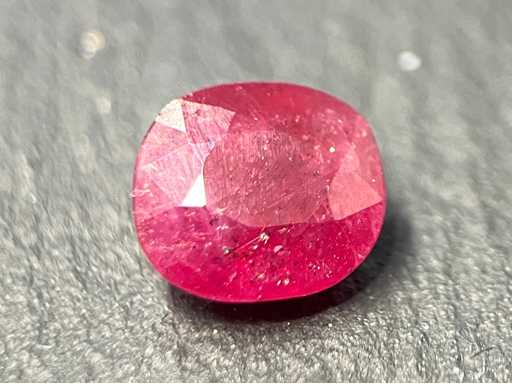 Rubis 2,57 carats rubis naturel