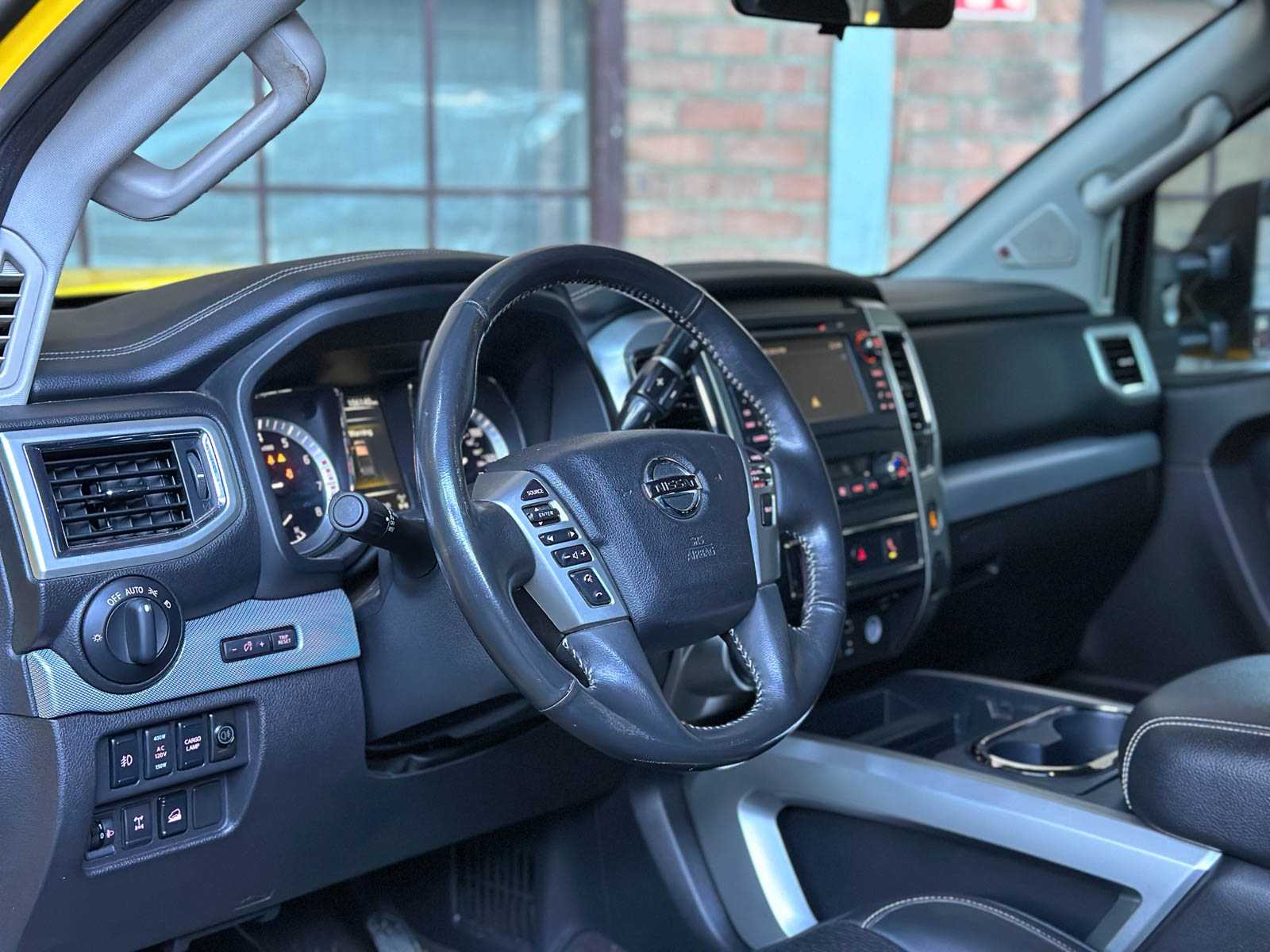Nissan Titan PRO-4X 5.6 V8 396pk 2018