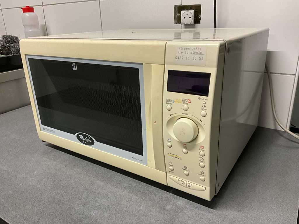 3 different microwave ovens