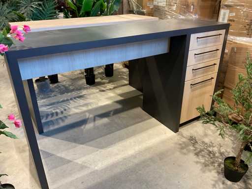 Winkel meubilair (4x)