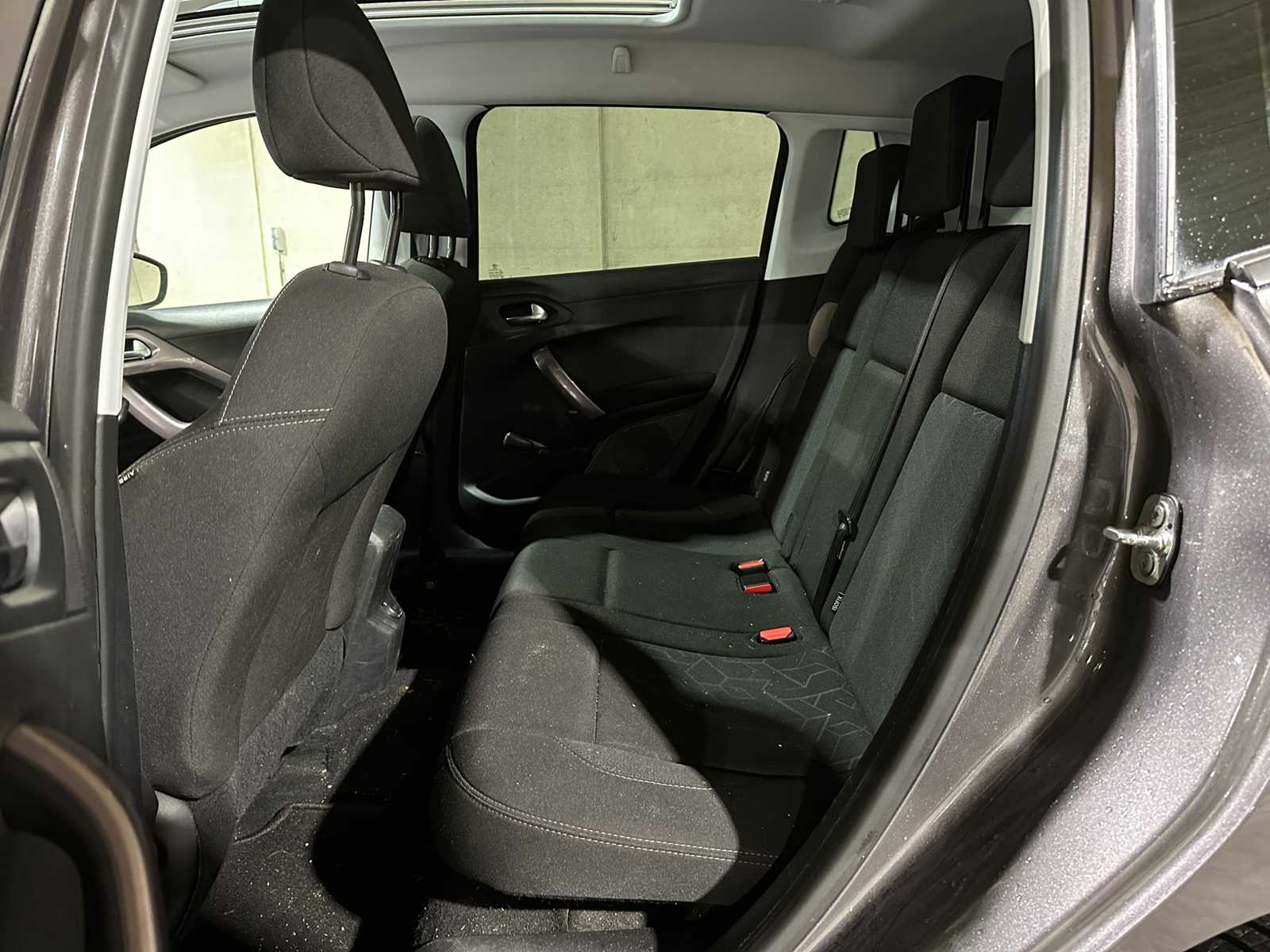 Peugeot 2008 1.2 PureTech Active 82pk 2015 (Origineel-NL), 2-ZST-06