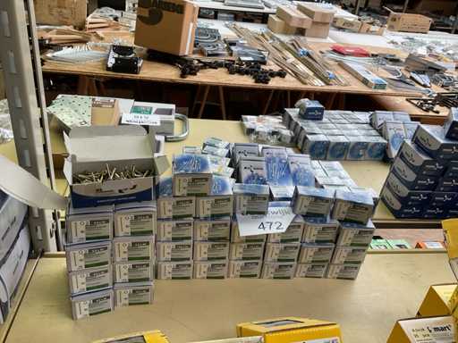 33 boxes of chipboard screws