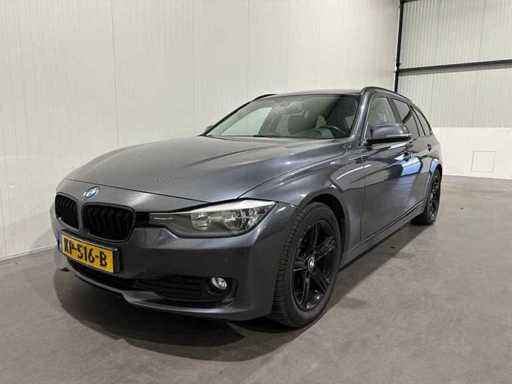 BMW 3-serie Touring 318d Upgrade Edition KP-516-B